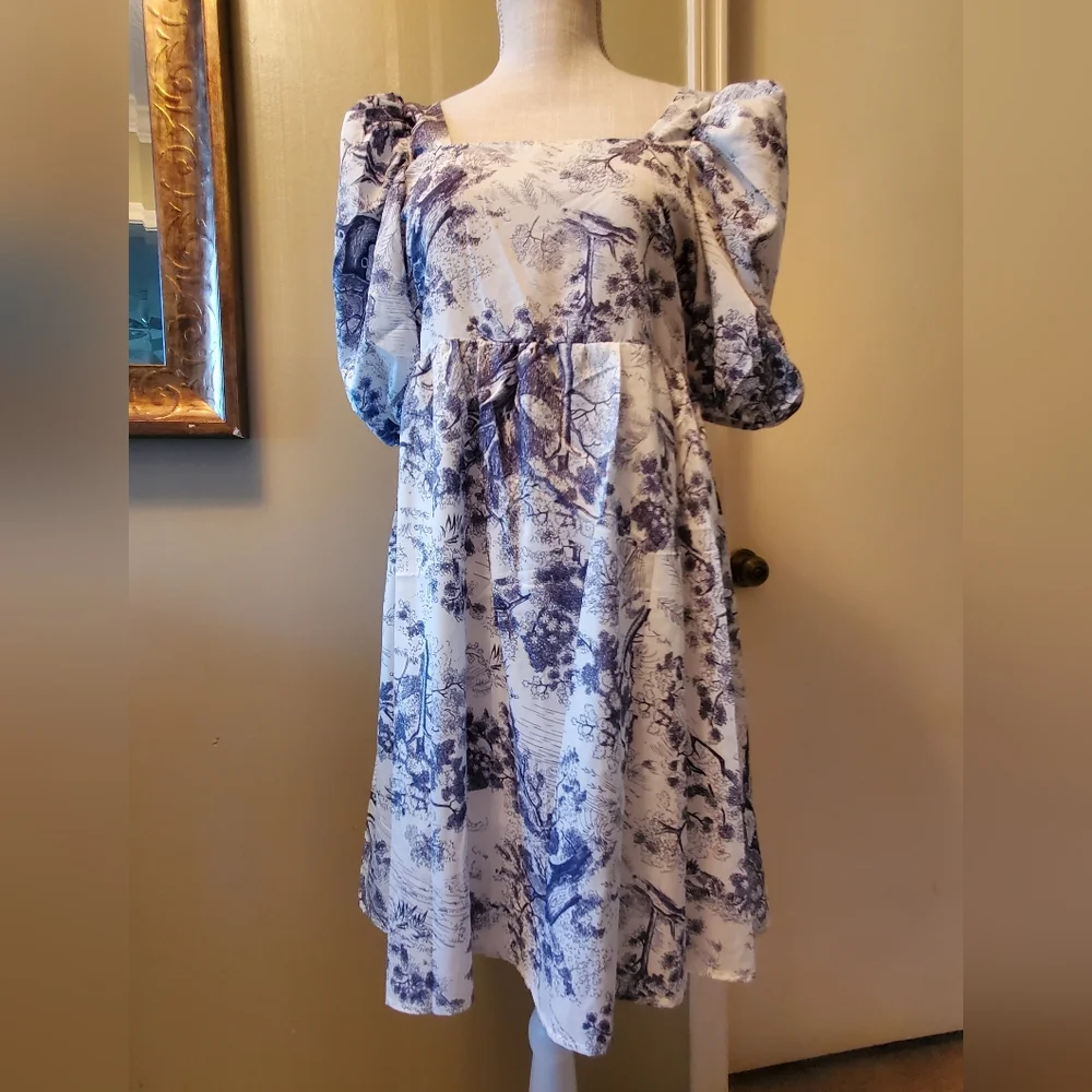 Dress - Picture 9 of 9